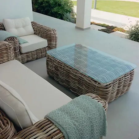 Two Bedroom Stylish 아파트 *